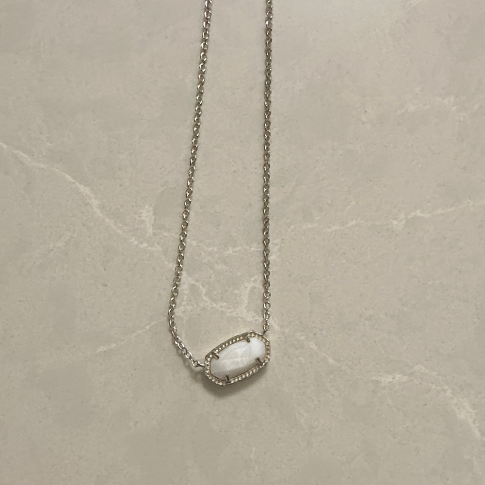 Kendra Scott Elisa Pendant Necklace Gold Mother of Pearl